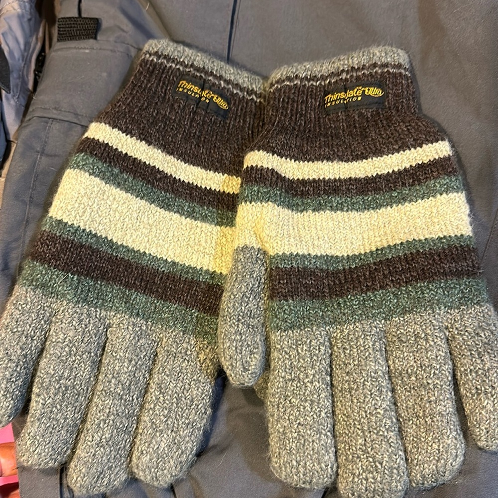 Thinsulate Ultra fleece lined unisex gloves one size